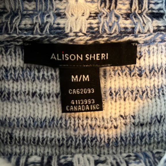 Size M. Comfy Oversized Sweater. - Picture 6 of 7